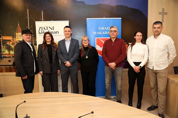 Liječnik KBC-a Split doc.dr.sc.Gordan Džamonja inicijator je projekta 'Zlatni kišobran' za oboljele od neurodegenerativnih bolesti